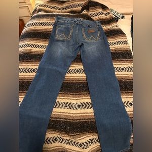 Wrangler mid rise bootcut jeans